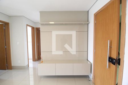 Sala de apartamento para alugar com 2 quartos, 70m² em Tibery, Uberlândia