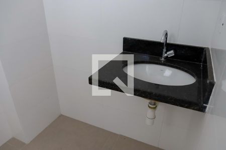 Banheiro de apartamento à venda com 1 quarto, 43m² em Km 18, Osasco