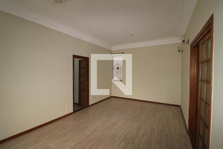 Sala de casa para alugar com 3 quartos, 135m² em Praia da Bandeira, Rio de Janeiro