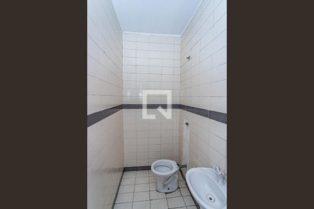 Lavabo de casa para alugar com 3 quartos, 90m² em Jardim Marisa, São Paulo