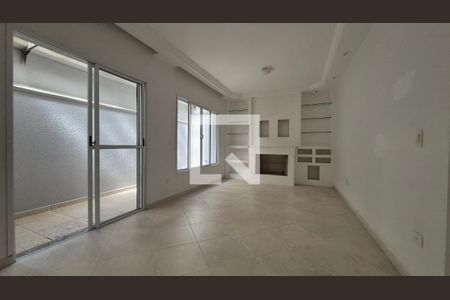 Sala de casa de condomínio à venda com 3 quartos, 131m² em Vila Valparaíso, Santo André