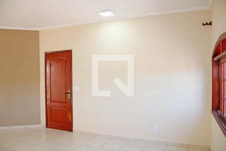 Sala de casa para alugar com 4 quartos, 196m² em Parque Nova Suica, Valinhos