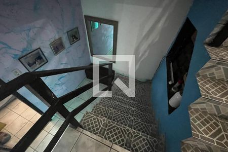 Escadas de casa para alugar com 3 quartos, 80m² em Jardim Guanabara, Rio de Janeiro