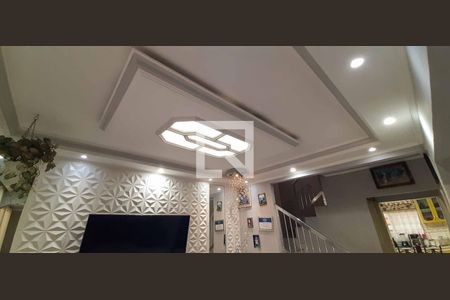 Sala de casa à venda com 4 quartos, 177m² em Metalúrgicos, Osasco