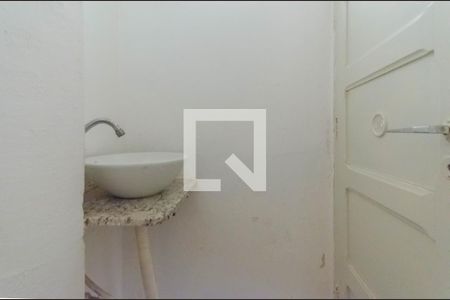 Lavabo de casa para alugar com 4 quartos, 270m² em Vila Monumento, São Paulo