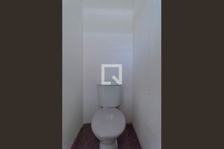 Lavabo de casa para alugar com 4 quartos, 270m² em Vila Monumento, São Paulo