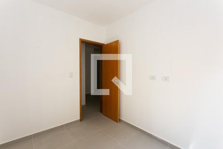 Quarto 1 de apartamento para alugar com 2 quartos, 45m² em Jardim Danfer, São Paulo