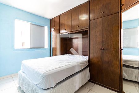 Quarto 1 de apartamento para alugar com 2 quartos, 54m² em Jardim Celeste, São Paulo