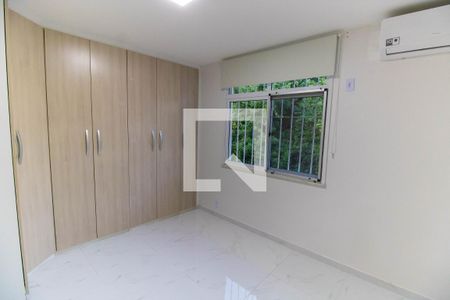 Quarto 1 de casa de condomínio para alugar com 2 quartos, 78m² em Maria Paula, Niterói