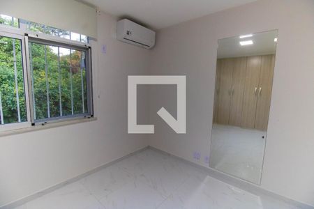 Quarto 1 de casa de condomínio para alugar com 2 quartos, 78m² em Maria Paula, Niterói