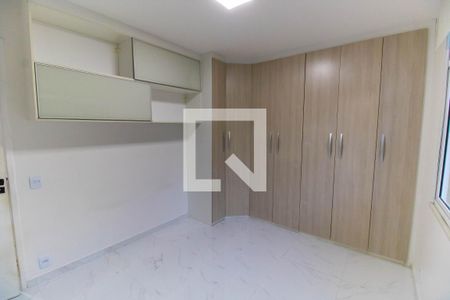 Quarto 1 de casa de condomínio para alugar com 2 quartos, 78m² em Maria Paula, Niterói