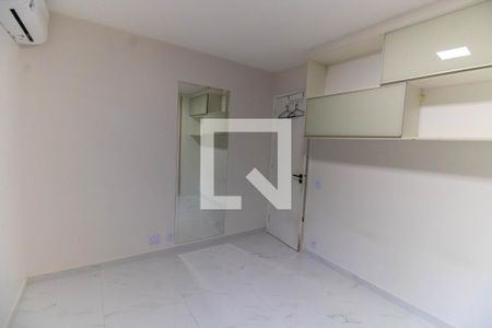 Quarto 1 de casa de condomínio para alugar com 2 quartos, 78m² em Maria Paula, Niterói