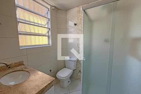 Banheiro da Suíte de apartamento para alugar com 3 quartos, 110m² em Marapé, Santos