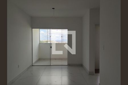 Sala de apartamento para alugar com 2 quartos, 65m² em Cabral, Contagem