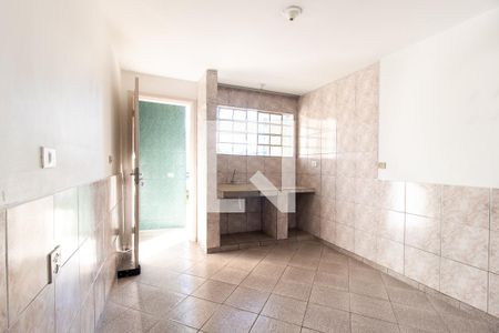 Kitnet de kitnet/studio para alugar com 1 quarto, 18m² em Santa Quiteria, Curitiba