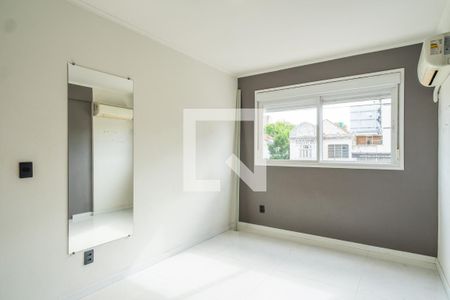 Quarto 1 de apartamento à venda com 2 quartos, 60m² em Farroupilha, Porto Alegre