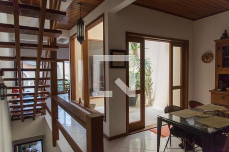 Foto 01 de casa à venda com 3 quartos, 240m² em Paraíso do Morumbi, São Paulo