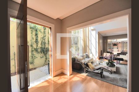 Casa à venda com 4 quartos, 500m² em Fazenda Morumbi, São Paulo