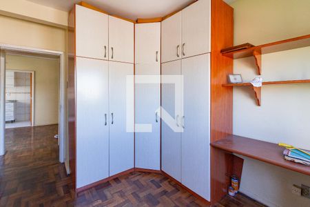 Quarto 1 de apartamento para alugar com 2 quartos, 59m² em Santo Antônio, Porto Alegre