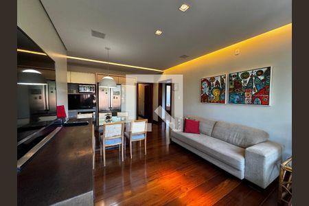 Sala de casa à venda com 8 quartos, 400m² em Mangabeiras, Belo Horizonte