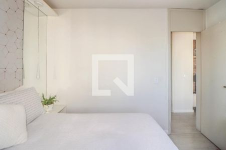 Quarto 1 de apartamento para alugar com 2 quartos, 55m² em Humaitá, Porto Alegre