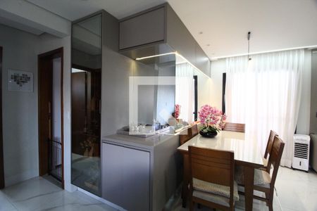 Sala de apartamento para alugar com 3 quartos, 163m² em Santa Mônica, Uberlândia