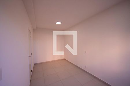 Quarto 1 de apartamento para alugar com 2 quartos, 60m² em Jardim Tupanci, Barueri