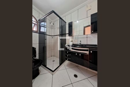 Banheiro Quarto 1 de casa para alugar com 2 quartos, 121m² em Vila Santa Maria, São Paulo