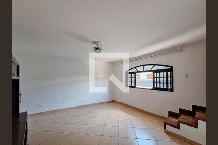 Sala de casa para alugar com 2 quartos, 121m² em Vila Santa Maria, São Paulo