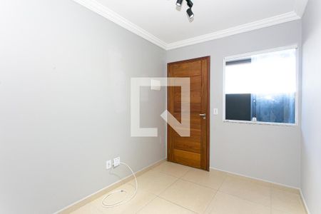 Sala de apartamento à venda com 2 quartos, 48m² em Vila Esperança, São Paulo