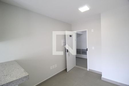 Sala de apartamento para alugar com 2 quartos, 57m² em Santa Mônica, Uberlândia