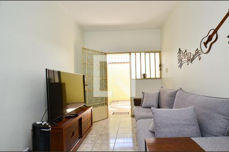 Sala de estar de casa à venda com 3 quartos, 257m² em Concórdia, Belo Horizonte