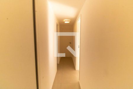 Corredor  de apartamento para alugar com 4 quartos, 147m² em Charitas, Niterói