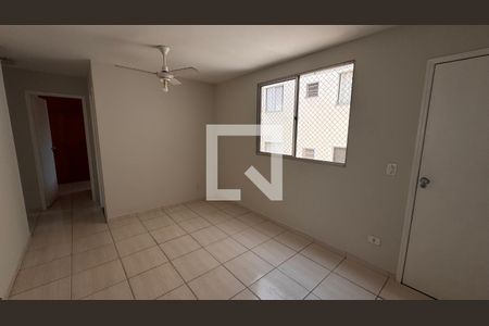 Sala de apartamento para alugar com 3 quartos, 60m² em Vila Satúrnia, Campinas