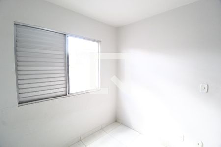 Quarto 2 de apartamento para alugar com 2 quartos, 55m² em Cazeca, Uberlândia