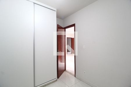 Quarto 1 de apartamento para alugar com 2 quartos, 55m² em Cazeca, Uberlândia