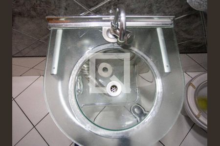 Lavabo de casa para alugar com 3 quartos, 180m² em Canhema, Diadema