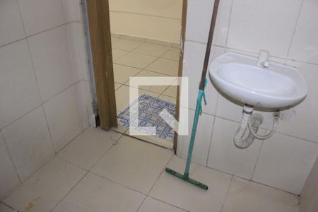 Banheiro de kitnet/studio para alugar com 1 quarto, 23m² em Centro, Guarulhos