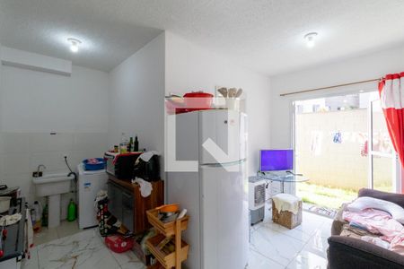 Sala/Cozinha/Área de Serviço de apartamento para alugar com 2 quartos, 52m² em Guaianases, São Paulo