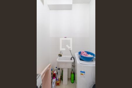 Sala/Cozinha/Área de Serviço de apartamento para alugar com 2 quartos, 52m² em Guaianases, São Paulo