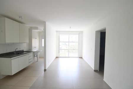 Sala / Cozinha de apartamento à venda com 2 quartos, 54m² em Vila Pita, São Paulo