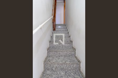 Escada de casa de condomínio à venda com 2 quartos, 71m² em Parada Xv de Novembro, São Paulo