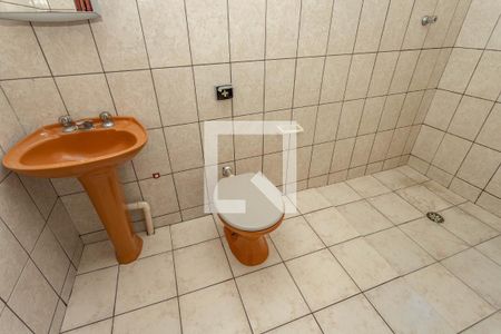 Casa 1 - banheiro de casa à venda com 4 quartos, 150m² em Taboão, Diadema