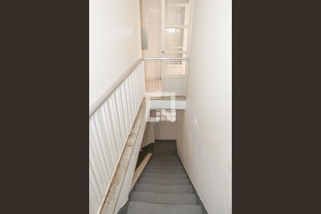 Escada de casa para alugar com 3 quartos, 250m² em Vila Romana, São Paulo