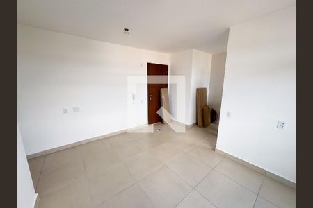 Sala de apartamento para alugar com 2 quartos, 50m² em Eldorado, Contagem