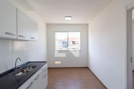 Sala/Cozinha de apartamento para alugar com 1 quarto, 27m² em Guaianases, São Paulo