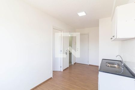 Sala/Cozinha de apartamento para alugar com 1 quarto, 27m² em Guaianases, São Paulo