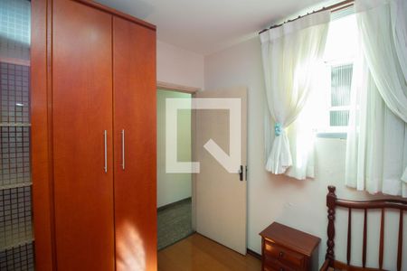 Quarto 2 de casa à venda com 3 quartos, 160m² em Vila Paiva, São Paulo