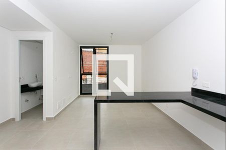 Sala de casa de condomínio à venda com 2 quartos, 122m² em Vila Mariana, São Paulo