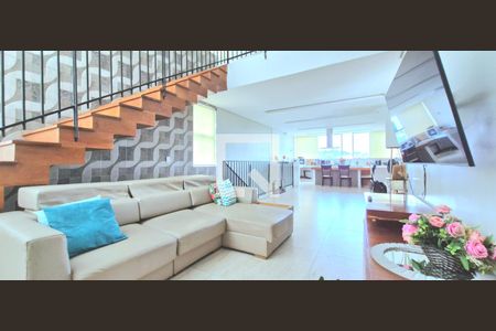 Sala de casa de condomínio à venda com 6 quartos, 376m² em , Vespasiano